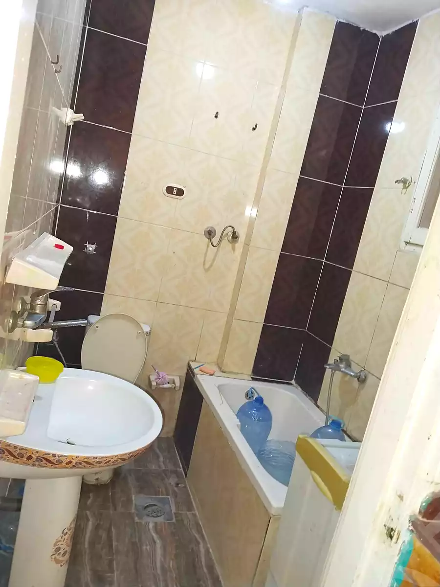 https://aqarmap.com.eg/en/listing/7156641-for-sale-alexandria-al-agamy-el-hanouvel-al-haded-we-al-soulb-st