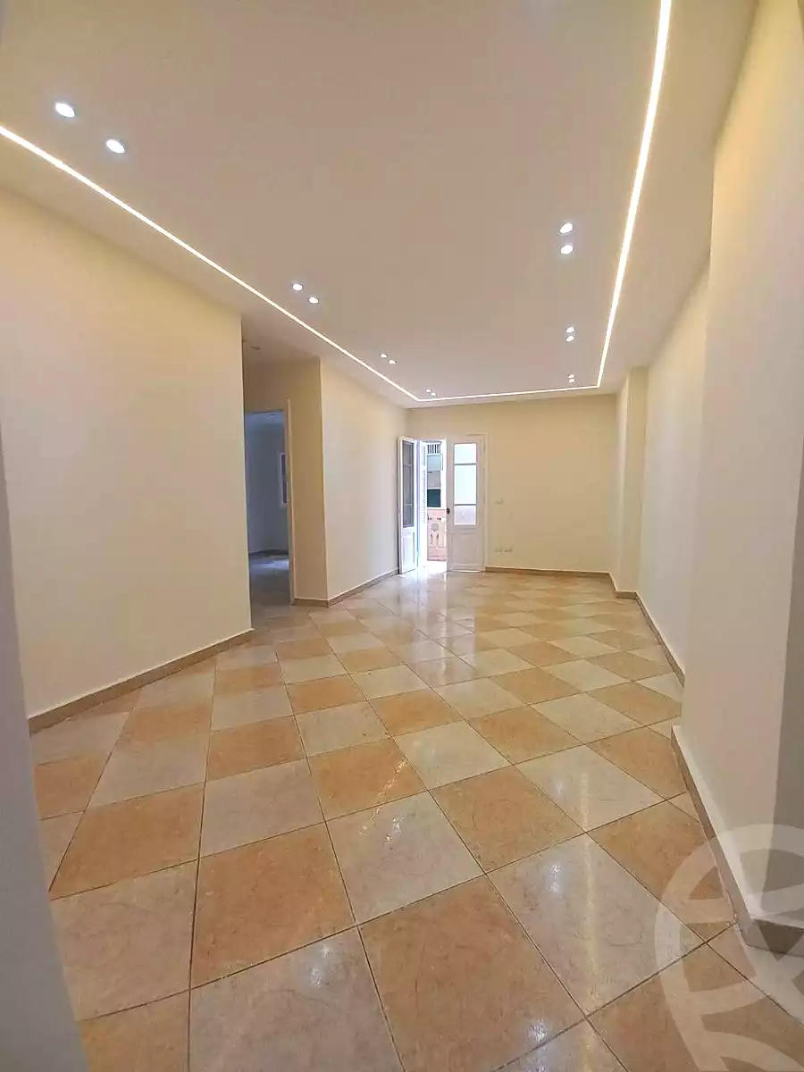 https://aqarmap.com.eg/ar/listing/7157370-for-sale-alexandria-el-asafra-shr-45
