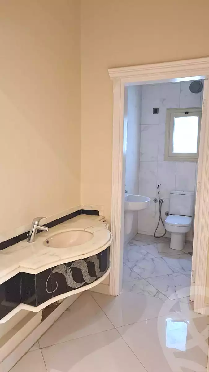 https://aqarmap.com.eg/ar/listing/7157461-for-sale-cairo-new-cairo-el-yassamin-el-yasmeen-7-el-shaheed-mahmoud-maher-st