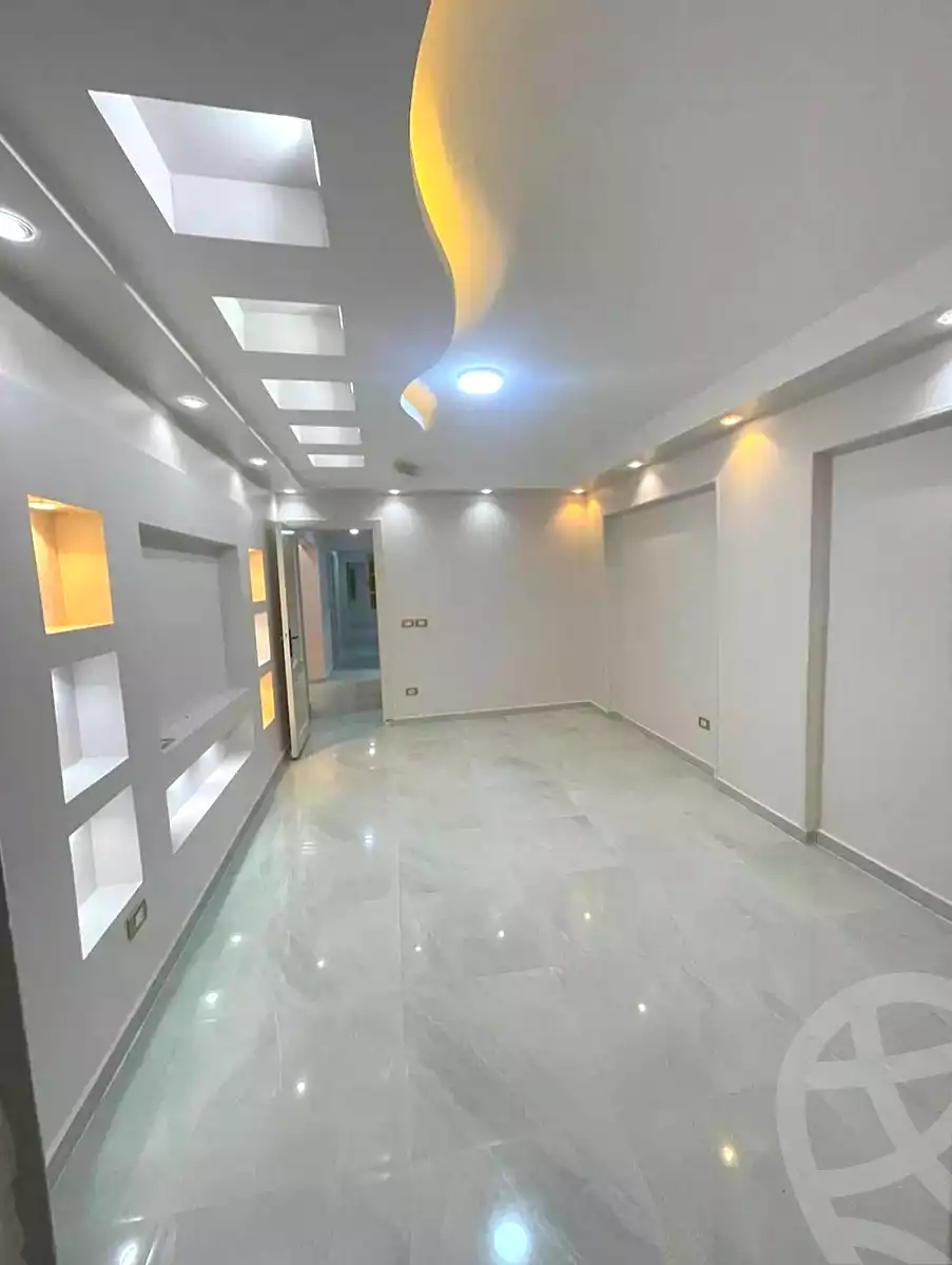 https://aqarmap.com.eg/ar/listing/7157483-for-sale-alexandria-el-asafra-l-sfr-bhry