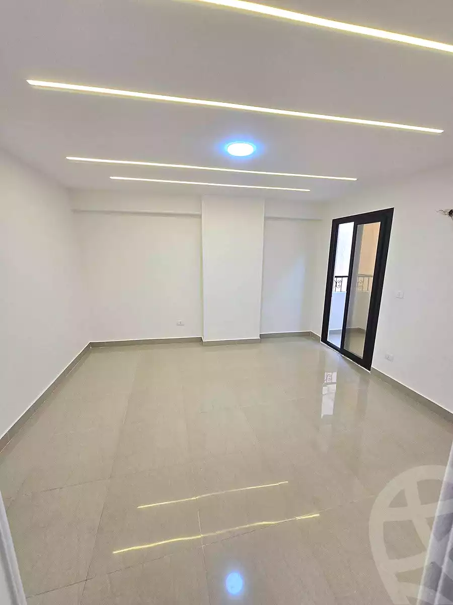 https://aqarmap.com.eg/ar/listing/7157829-for-sale-alexandria-miami-mahmoud-el-isawy-st