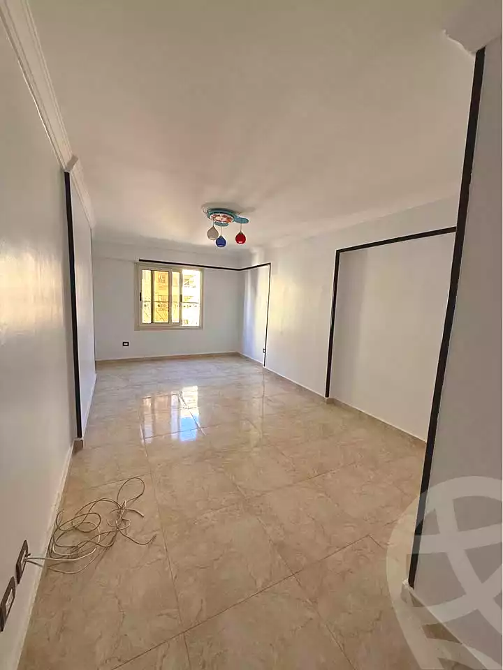 https://aqarmap.com.eg/en/listing/7158099-for-sale-alexandria-el-mandara-shr-jml-bd-lnsr