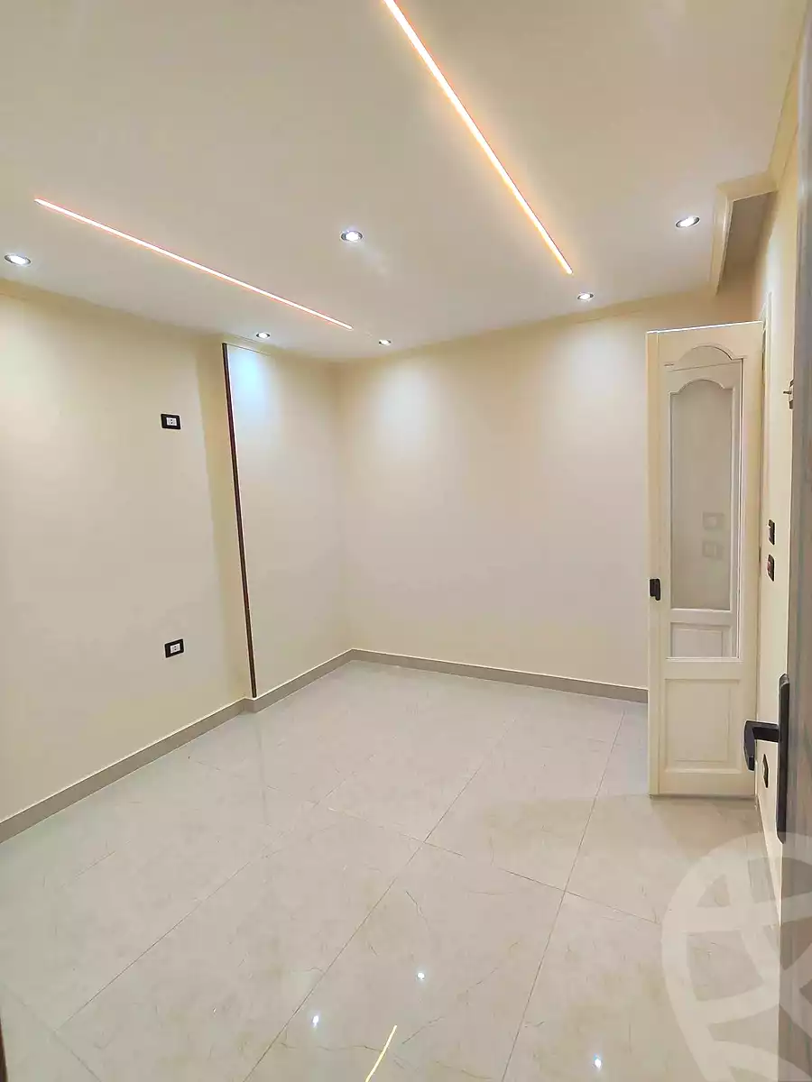 https://aqarmap.com.eg/ar/listing/7158179-for-sale-alexandria-sydy-bshr-sydy-bshr-bhry-gamal-abd-el-nasir-st
