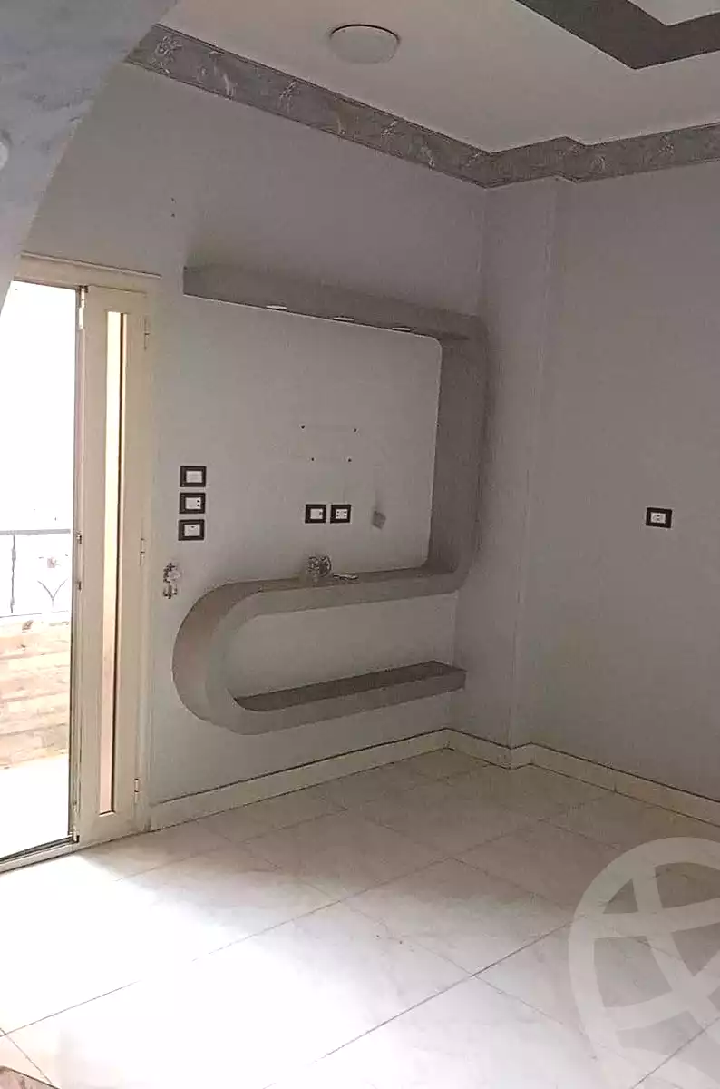 https://aqarmap.com.eg/ar/listing/7158213-for-sale-cairo-helwan-hadayek-helwan-nile-corniche-st