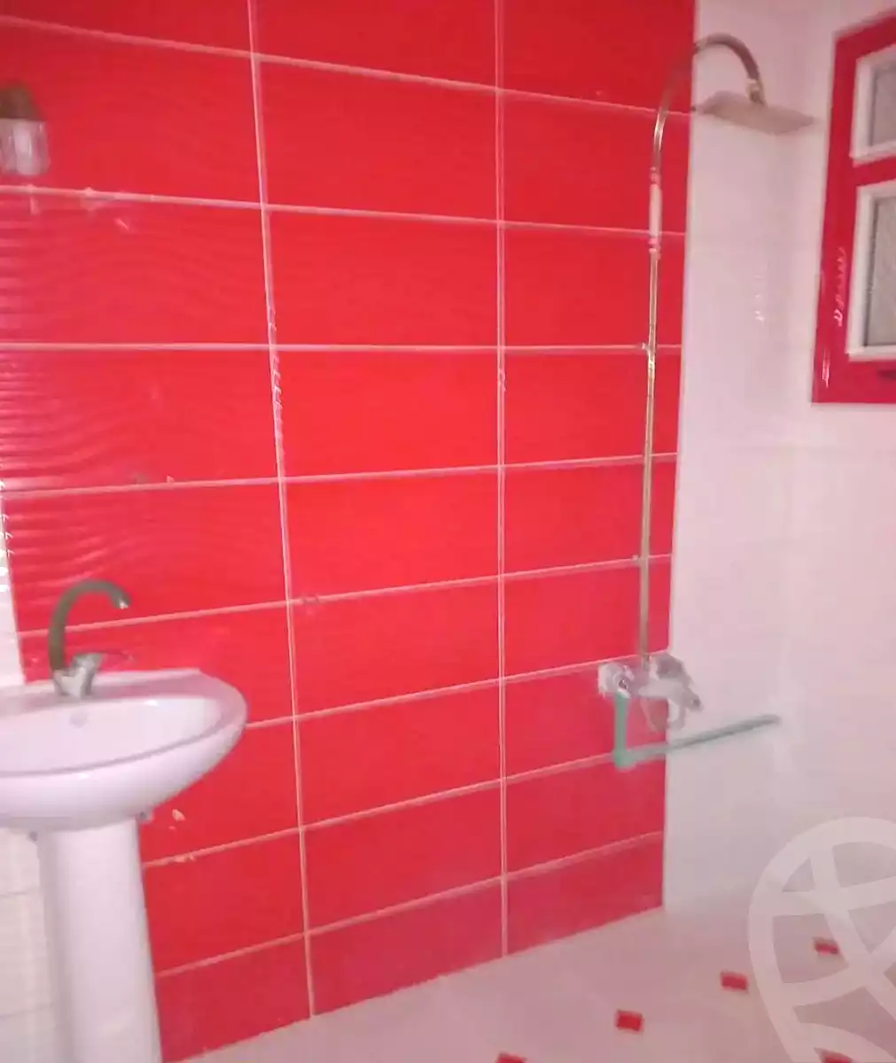 https://aqarmap.com.eg/en/listing/7158364-for-rent-alexandria-al-agamy-lbytsh-el-reyad-st