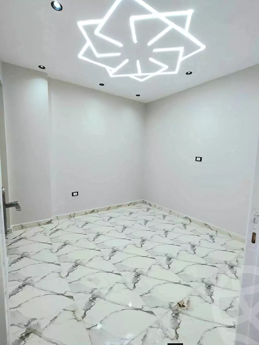 https://aqarmap.com.eg/ar/listing/7158423-for-sale-alexandria-al-agamy-lbytsh-el-saleheen-mosque-st
