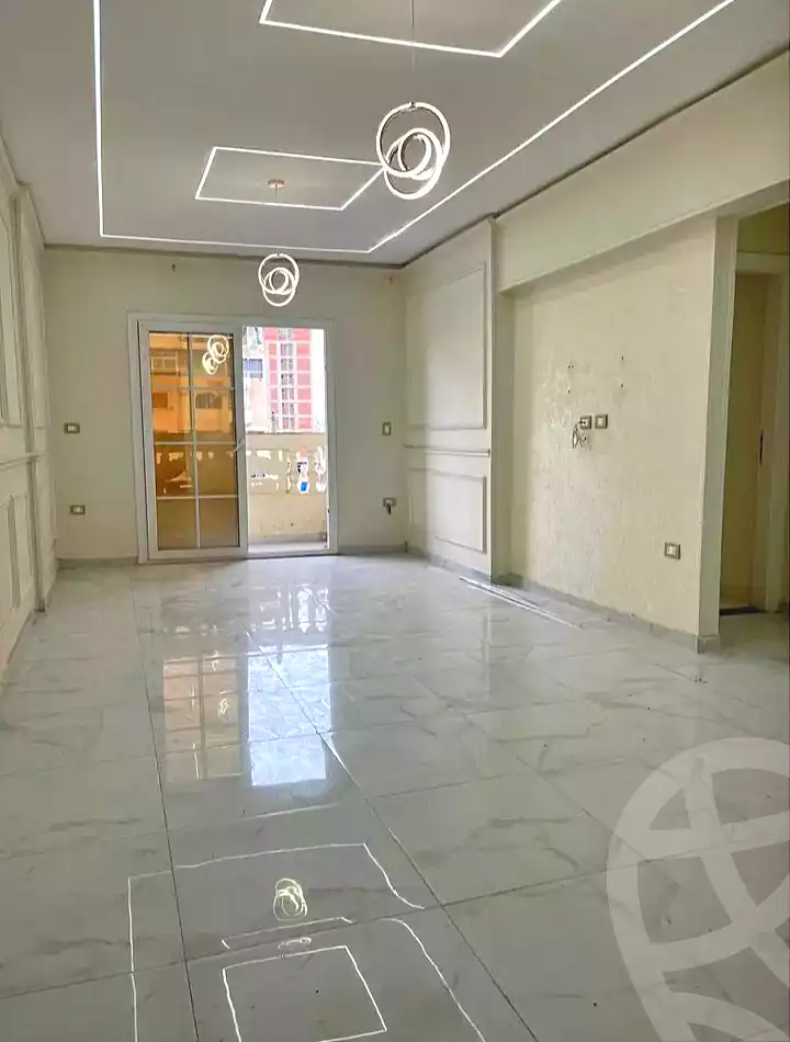 https://aqarmap.com.eg/ar/listing/7158491-for-sale-alexandria-el-asafra-shr-mlk-hfny