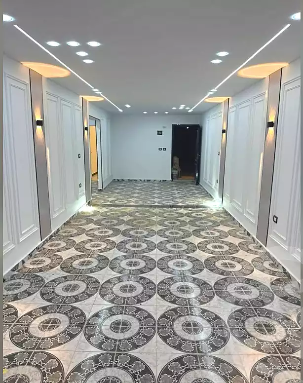 https://aqarmap.com.eg/ar/listing/7158490-for-sale-alexandria-al-agamy-el-hanouvel-radwan-st