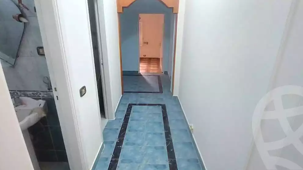 https://aqarmap.com.eg/en/listing/7158566-for-rent-alexandria-shds