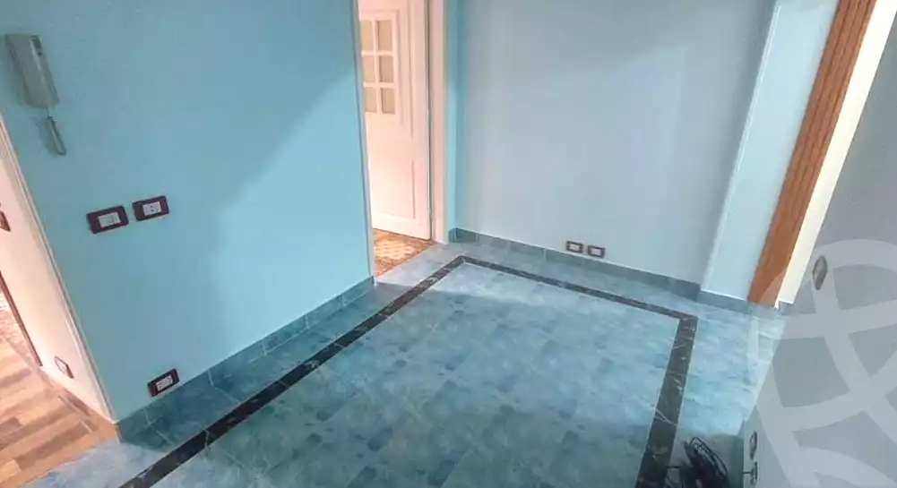 https://aqarmap.com.eg/en/listing/7158566-for-rent-alexandria-shds