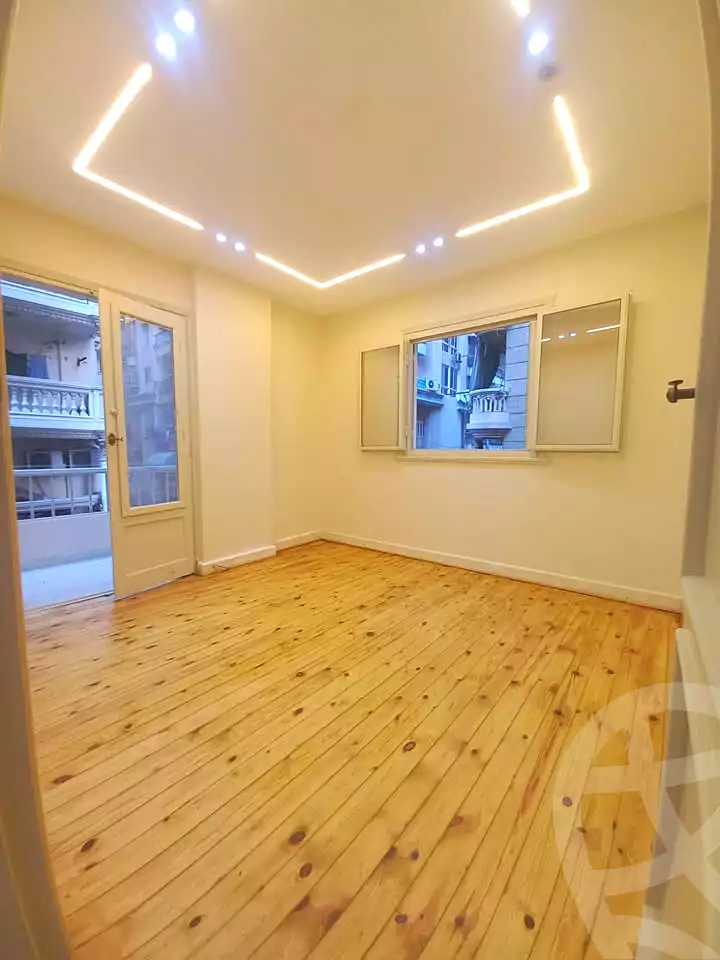 https://aqarmap.com.eg/ar/listing/7158713-for-sale-alexandria-miami-shr-jml-bd-lnsr