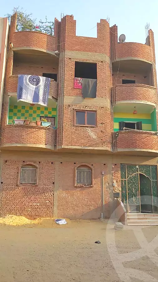 https://aqarmap.com.eg/ar/listing/7158941-for-sale-cairo-helwan-hadayek-helwan-nile-corniche-st