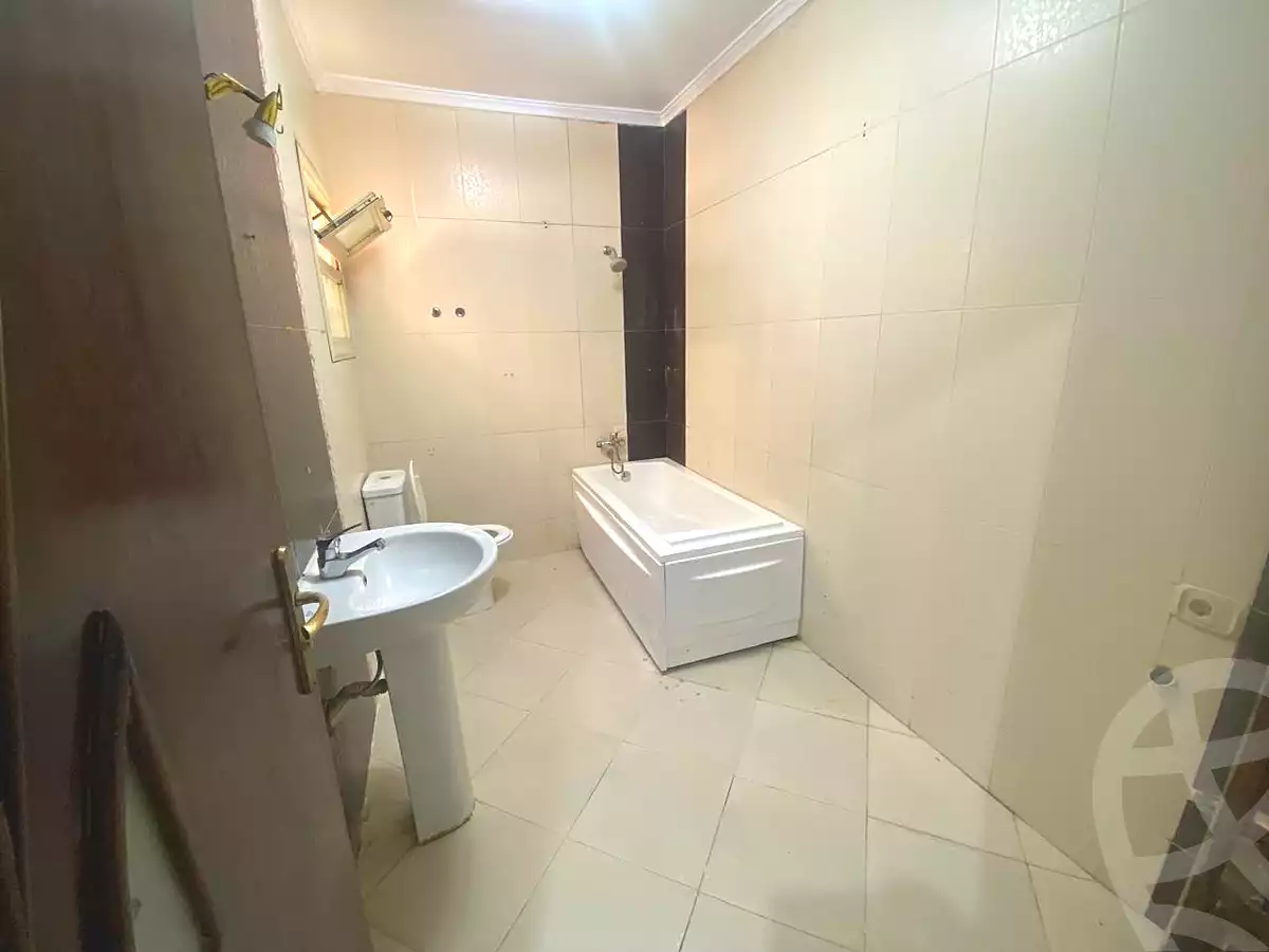 https://aqarmap.com.eg/ar/listing/7159129-for-sale-cairo-mokattam-el-hadabah-el-wosta-6th-zone-street-33
