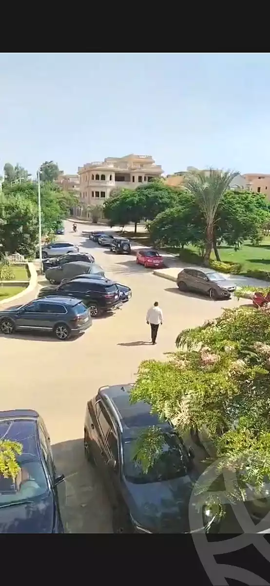 https://aqarmap.com.eg/ar/listing/7159167-for-sale-cairo-new-cairo-ganob-el-akadamiya-south-academy-d-abbas-mahmoud-el-akad-st