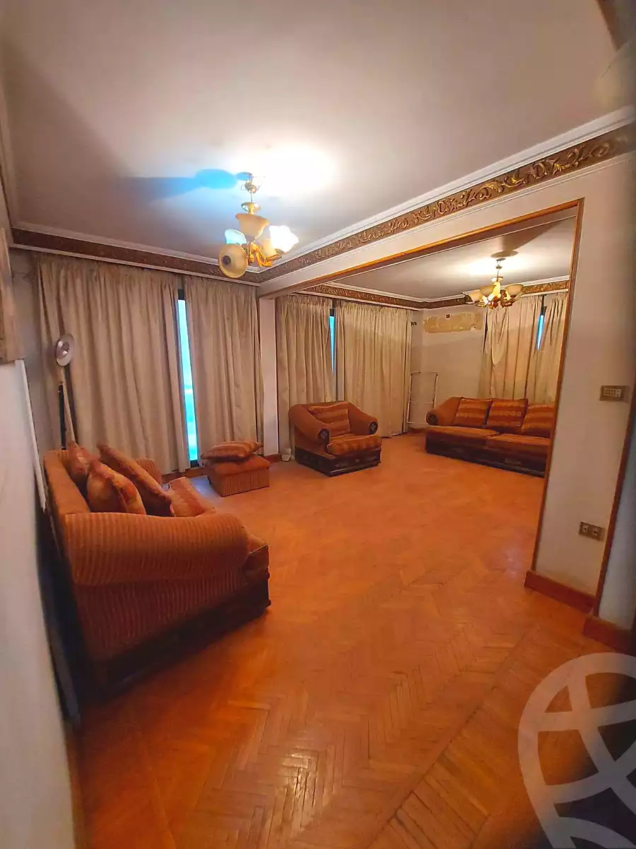 https://aqarmap.com.eg/en/listing/7159456-for-sale-cairo-helwan-helwan-el-sharkeya-borhan-st