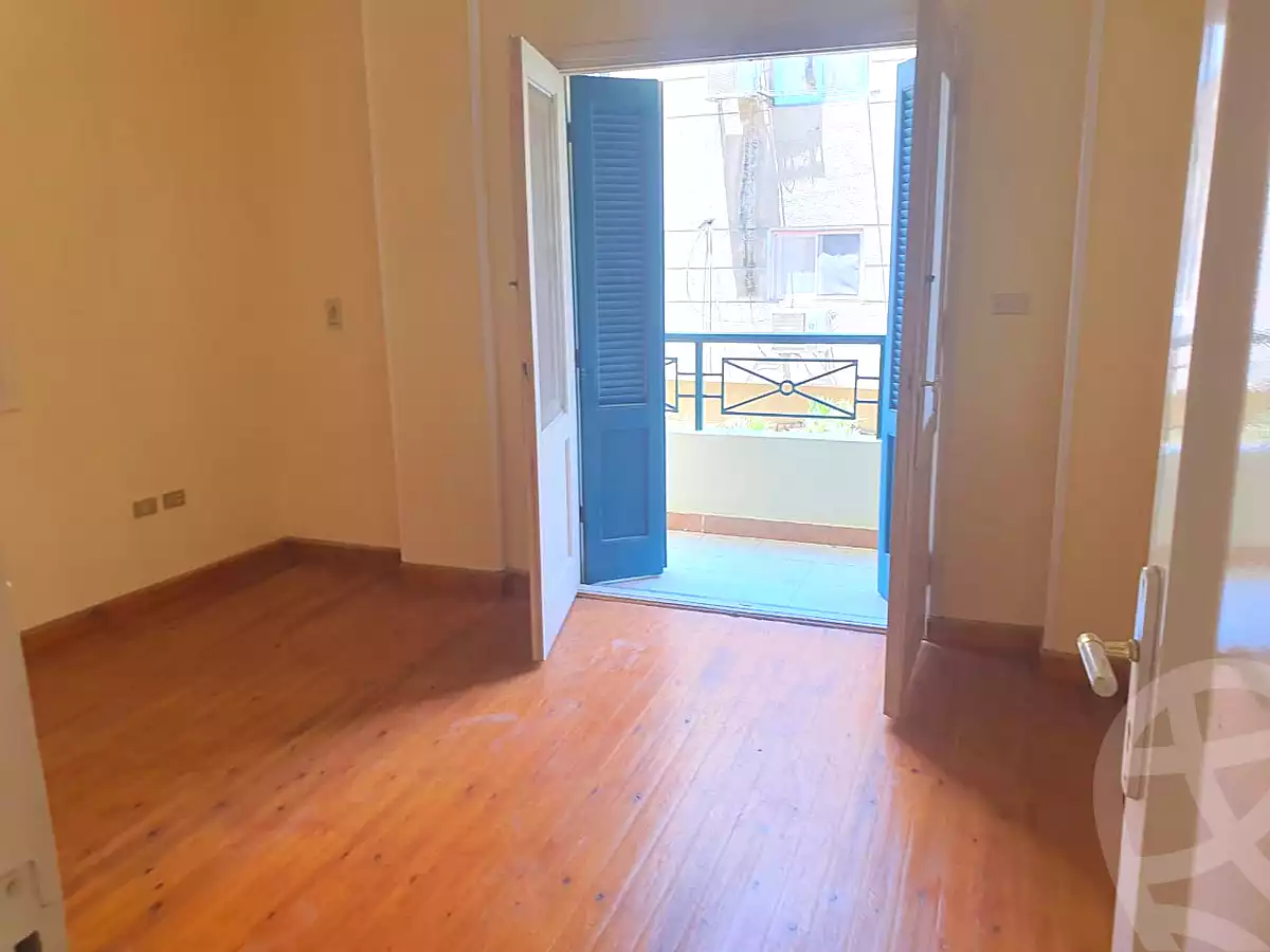 https://aqarmap.com.eg/ar/listing/7159567-for-rent-cairo-6th-of-october-el-ahyaa-neighborhood-8th-el-tahrir-rd
