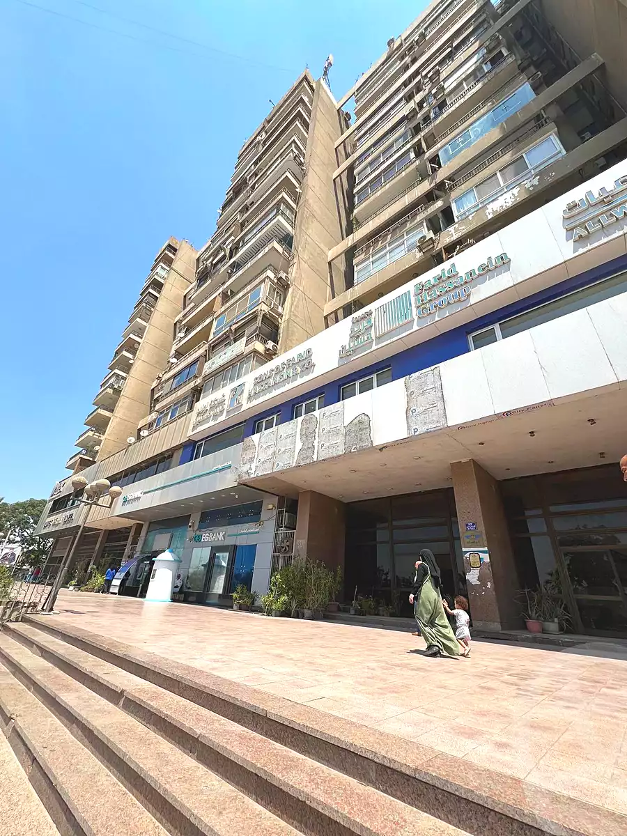 https://aqarmap.com.eg/ar/listing/7149778-for-sale-cairo-shoubra-corniche-el-nile-st