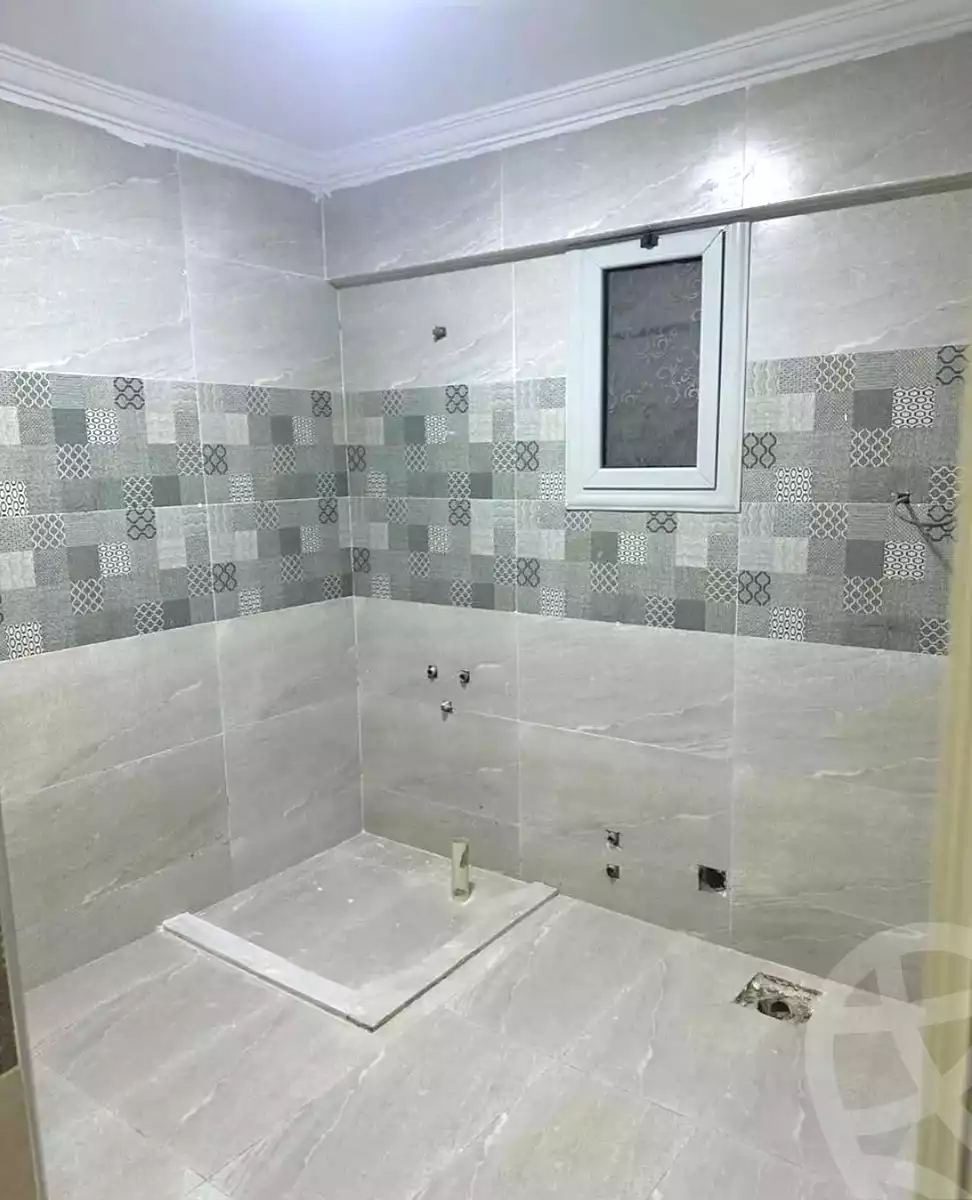 https://aqarmap.com.eg/ar/listing/7160138-for-sale-alexandria-al-agamy-el-hanouvel-radwan-st