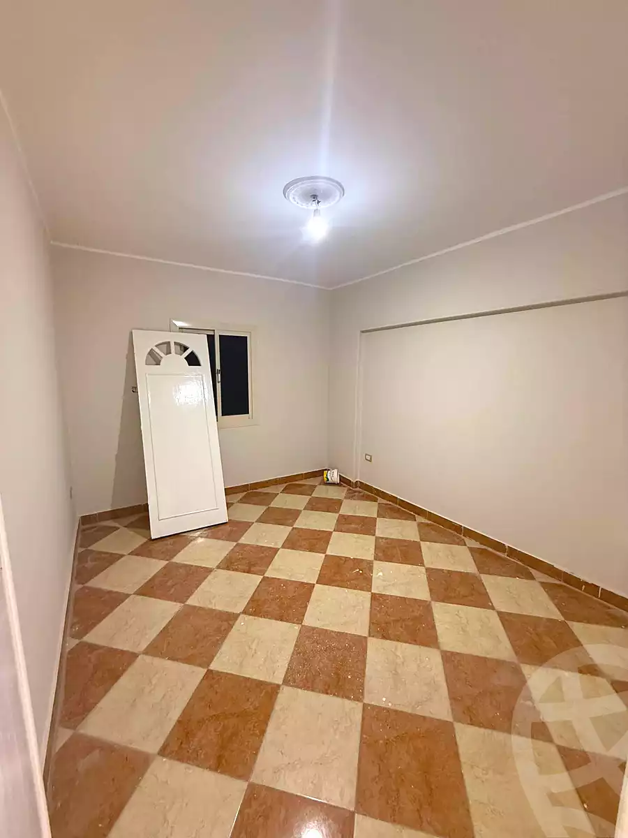 https://aqarmap.com.eg/ar/listing/7160240-for-sale-cairo-helwan-helwan-el-sharkeya-latif-basha-st