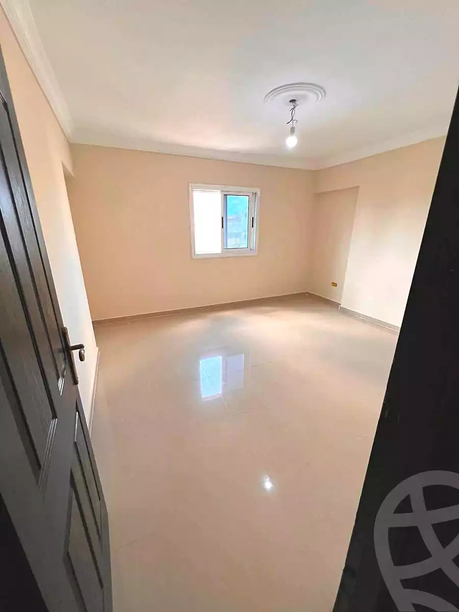 https://aqarmap.com.eg/en/listing/7160654-for-sale-alexandria-ganaklis-shr-mrtdy-bsh