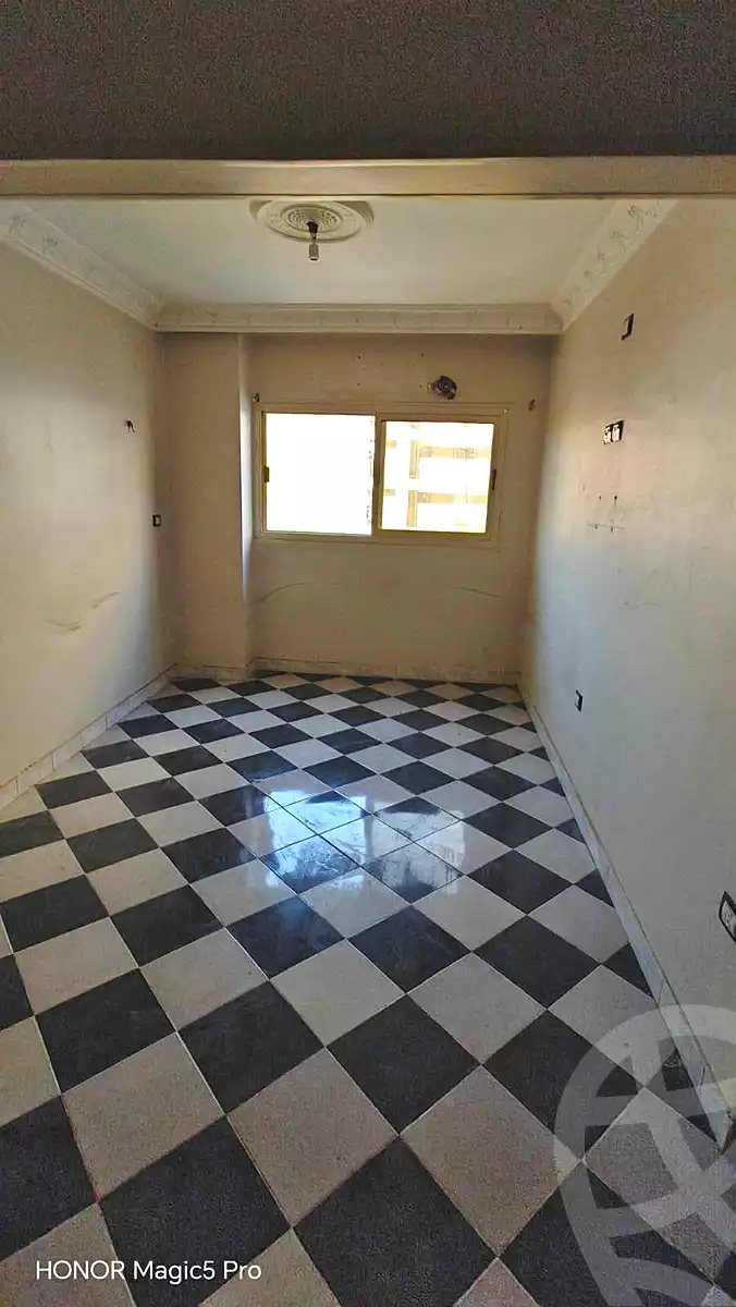 https://aqarmap.com.eg/en/listing/7161055-for-sale-cairo-helwan-helwan-el-sharkeya-mostafa-safwat-st