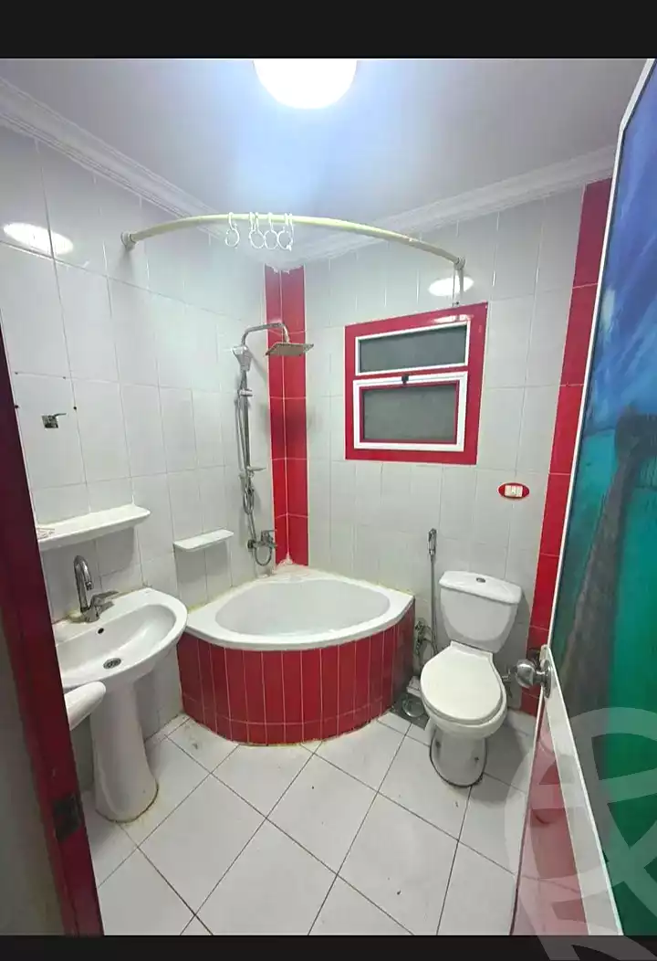 https://aqarmap.com.eg/ar/listing/7161150-for-sale-alexandria-al-agamy-lbytsh-el-reyad-st
