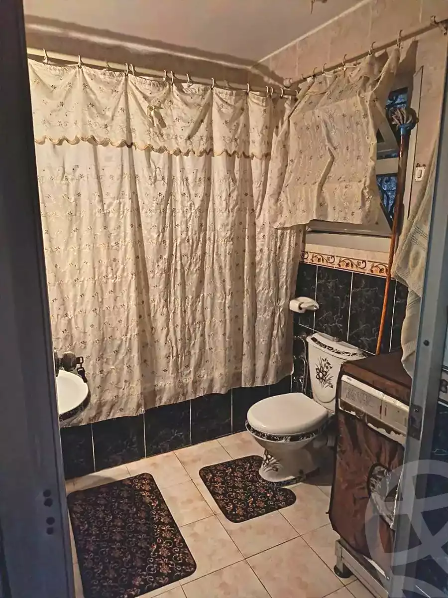 https://aqarmap.com.eg/ar/listing/7161169-for-sale-alexandria-moharram-bey-kanal-al-mahmoudeya-al-bahri-st