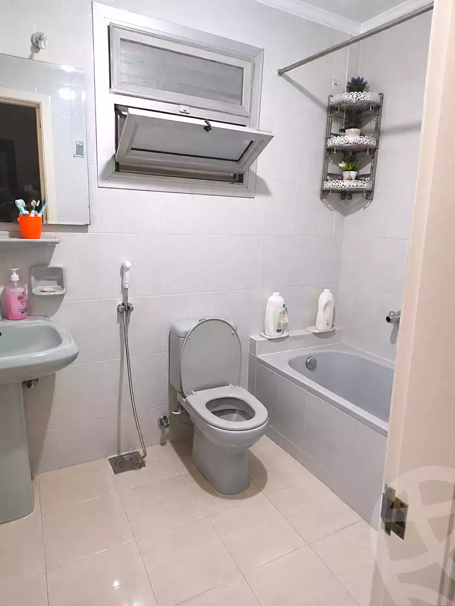 https://aqarmap.com.eg/en/listing/7161375-for-sale-alexandria-al-agamy-el-hanouvel-gabir-hafez-st