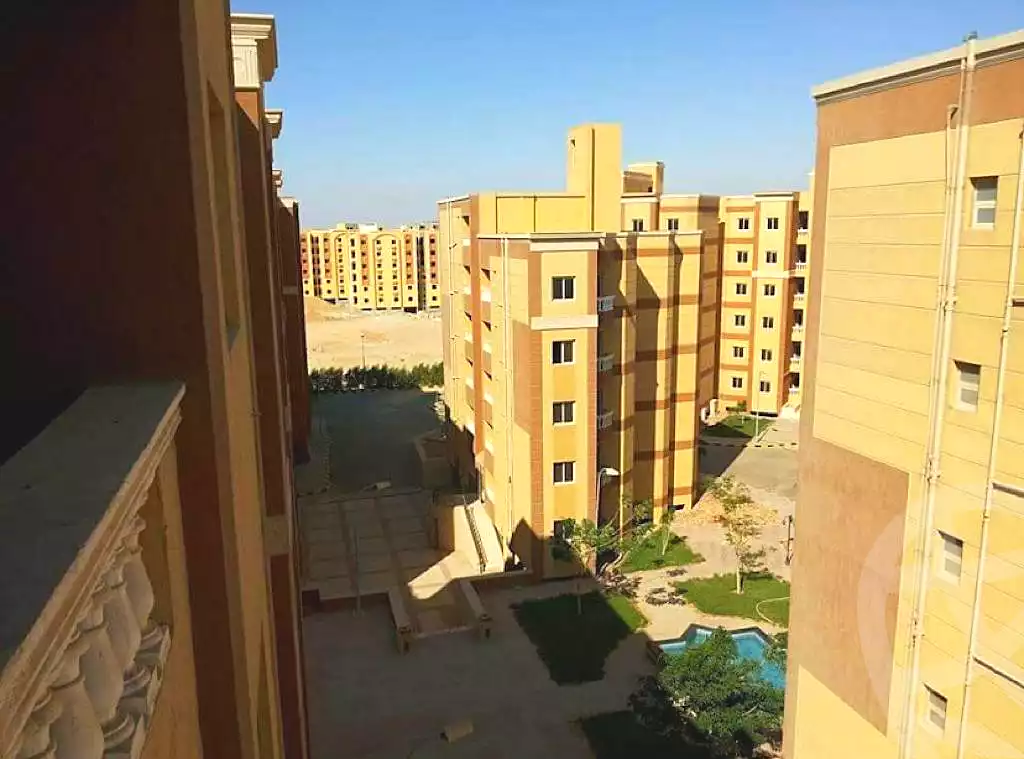 https://aqarmap.com.eg/ar/listing/7162904-for-sale-cairo-6th-of-october-hadaeq-october-compounds-raya-city