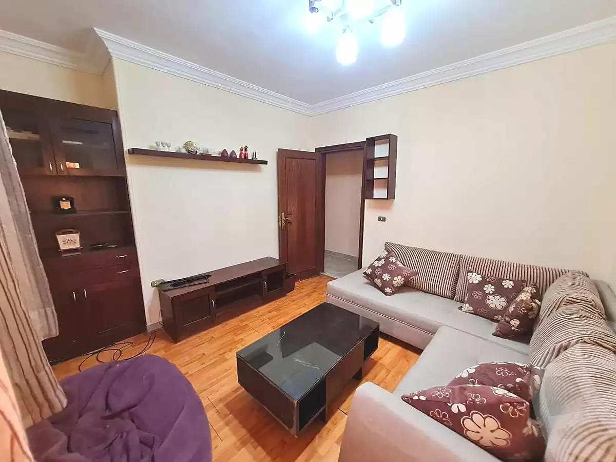 https://aqarmap.com.eg/ar/listing/7162913-for-rent-cairo-el-sheikh-zayed-city-compounds-hadayek-el-mohandiseen