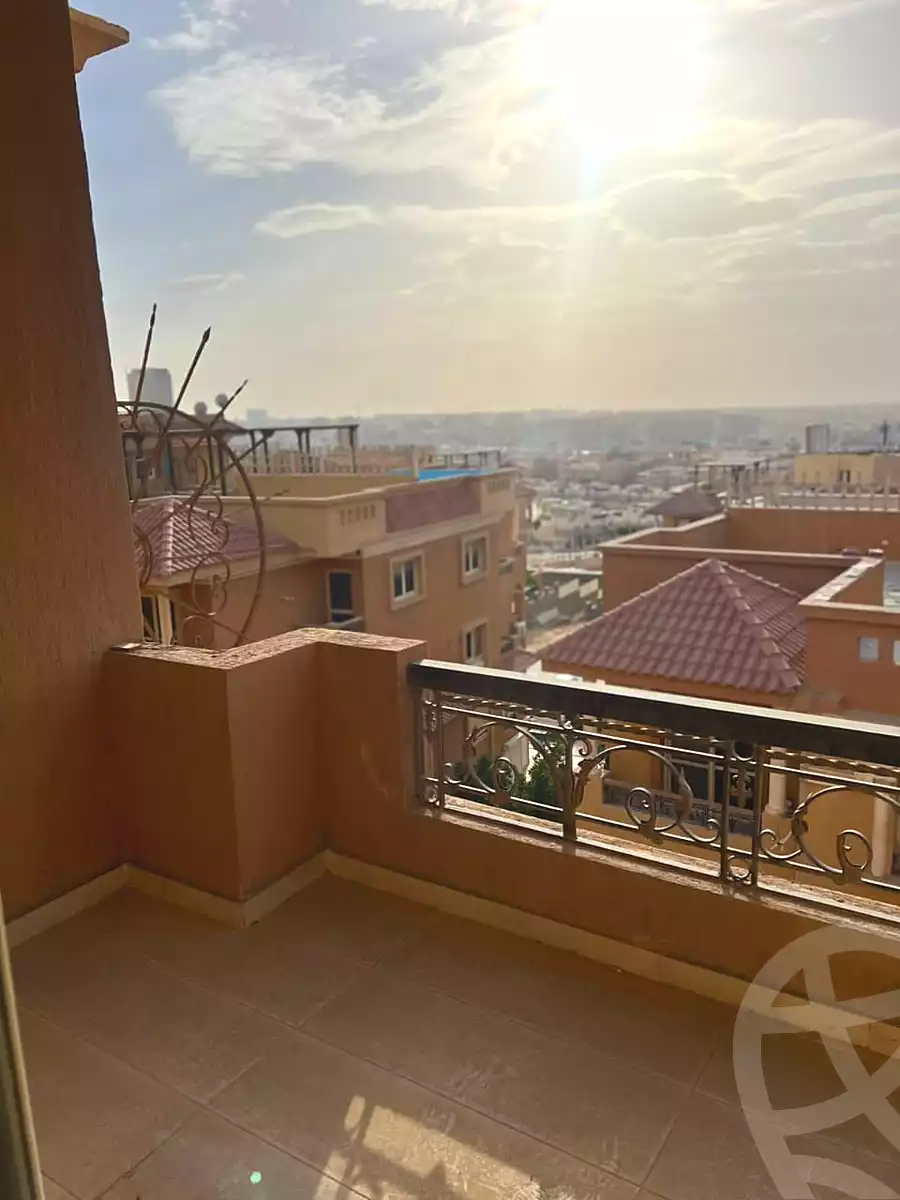 https://aqarmap.com.eg/en/listing/7163760-for-sale-cairo-el-sheikh-zayed-city-compounds-el-khamayel