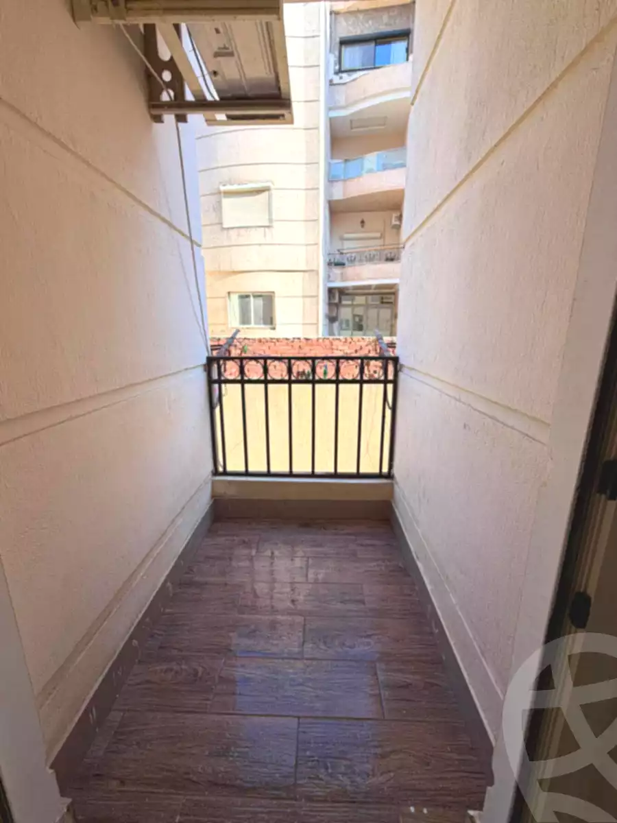 https://aqarmap.com.eg/ar/listing/7163894-for-sale-cairo-new-cairo-el-narges-el-narges-2-pilot-halawany-st