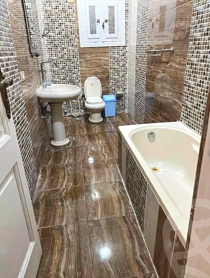https://aqarmap.com.eg/ar/listing/7163915-for-rent-cairo-6th-of-october-el-ahyaa-neighborhood-1st-third-neighborhood