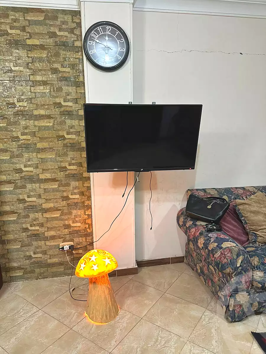 https://aqarmap.com.eg/ar/listing/7163926-for-rent-cairo-6th-of-october-el-ahyaa-neighborhood-4th-neighbourhood-1