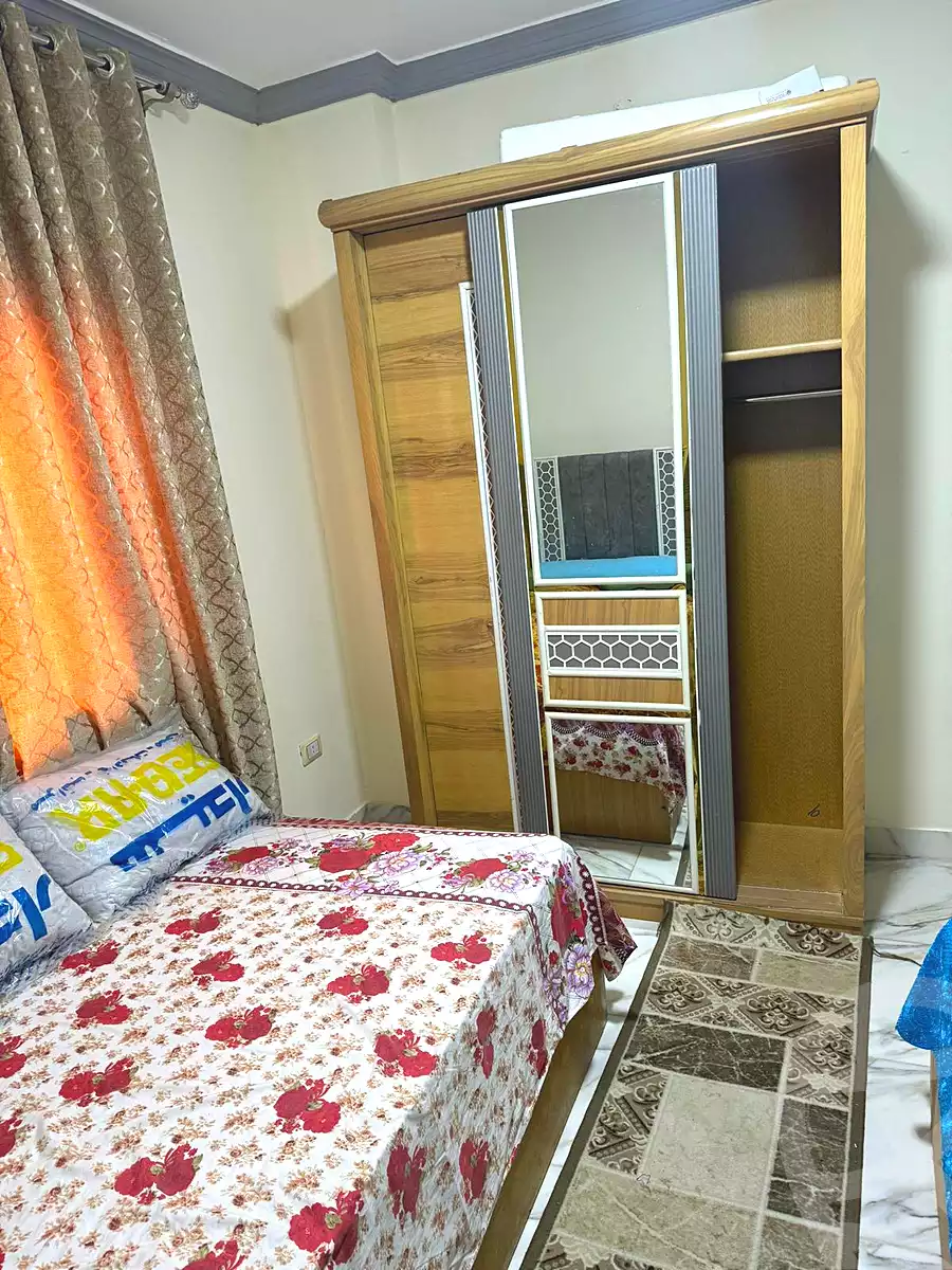https://aqarmap.com.eg/ar/listing/7164027-for-rent-cairo-6th-of-october-el-ahyaa-neighborhood-2nd-divided-from-al-kafrawei-st