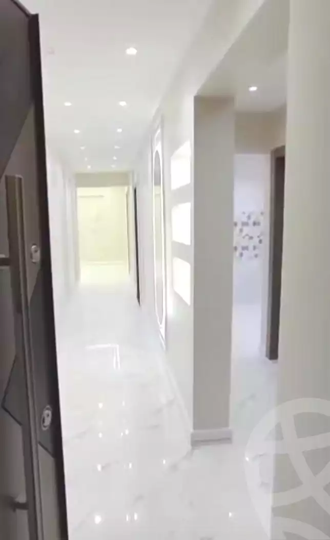 https://aqarmap.com.eg/ar/listing/7164566-for-sale-alexandria-al-agamy-el-hanouvel