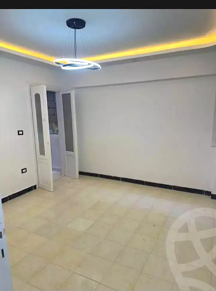 https://aqarmap.com.eg/en/listing/7165146-for-sale-alexandria-al-agamy-el-hanouvel-radwan-st