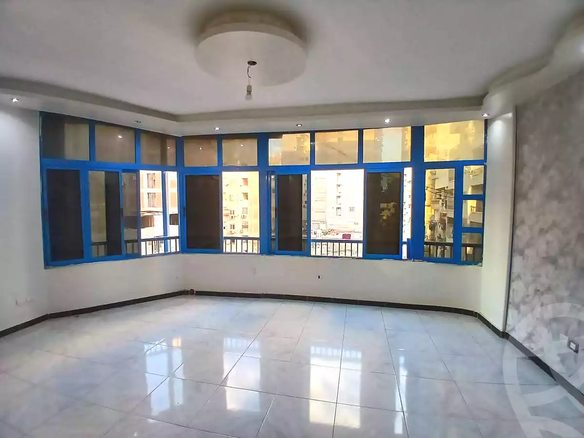 https://aqarmap.com.eg/ar/listing/7165156-for-rent-alexandria-miami-iskandar-ibrahim-st