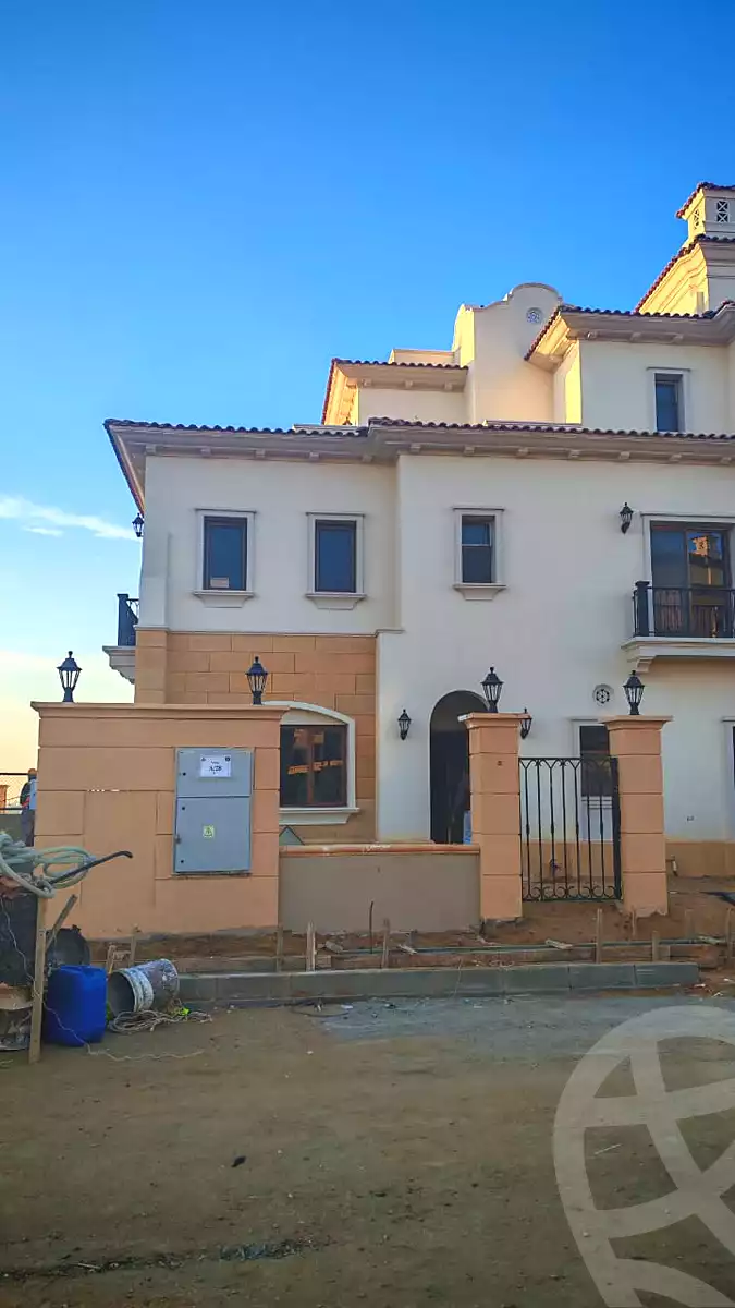 https://aqarmap.com.eg/ar/listing/7165354-for-sale-cairo-new-cairo-compounds-city-gate-sapphire-city-gate