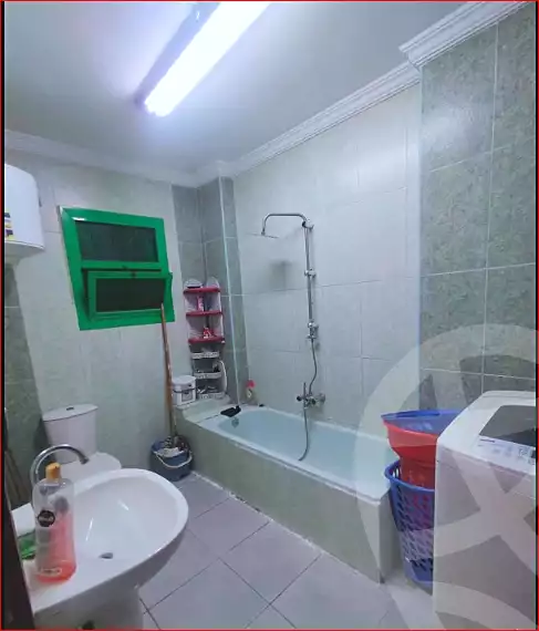 https://aqarmap.com.eg/en/listing/7165393-for-sale-cairo-helwan-helwan-el-sharkeya-heidar-st