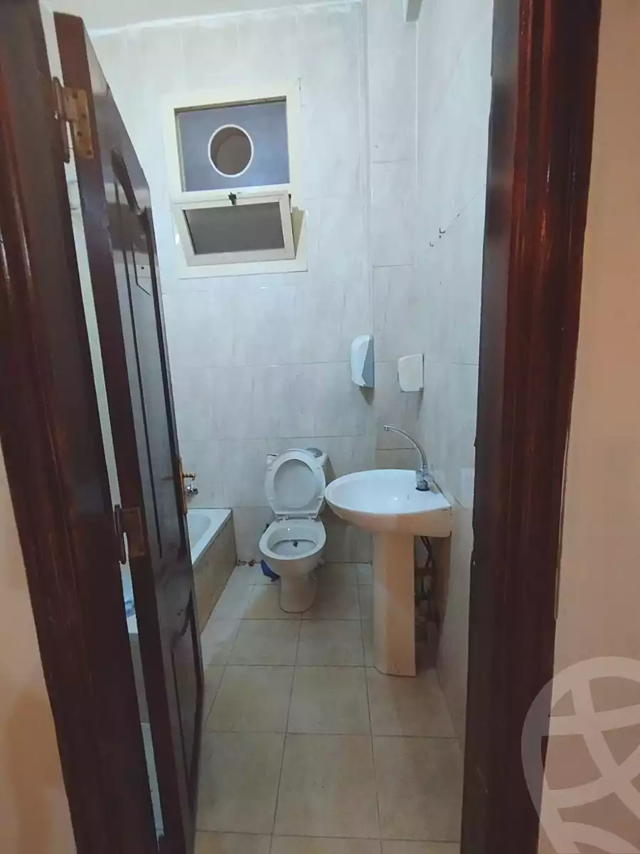 https://aqarmap.com.eg/ar/listing/7165544-for-rent-cairo-new-cairo-el-ahyaa-first-neighborhood-street-1