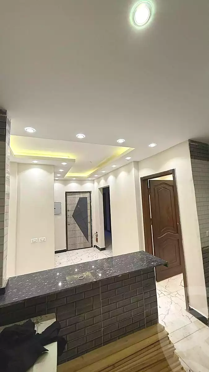 https://aqarmap.com.eg/ar/listing/7165690-for-sale-cairo-6th-of-october-el-ahyaa-neighborhood-3rd-al-hay-al-thalith-st