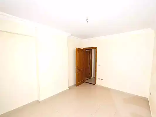 https://aqarmap.com.eg/en/listing/7165857-for-sale-alexandria-ganaklis-shr-mrtdy-bsh