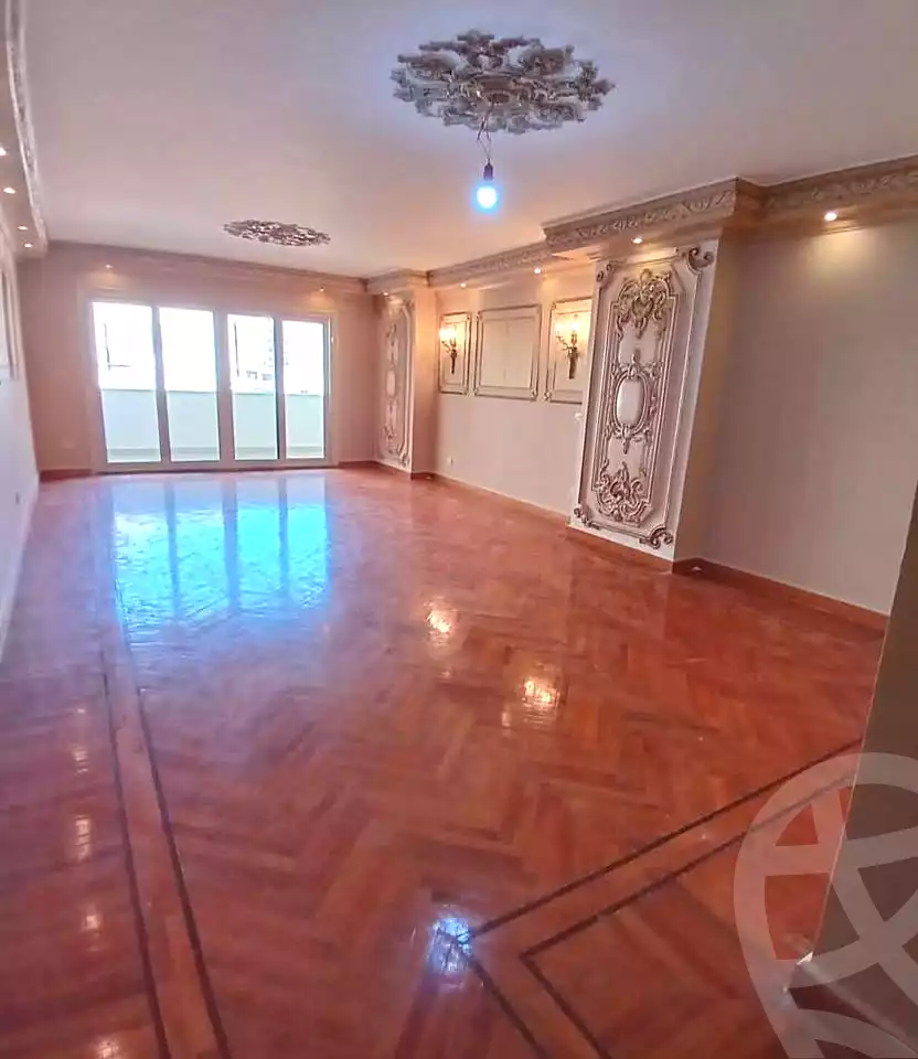https://aqarmap.com.eg/ar/listing/7165955-for-rent-alexandria-glim