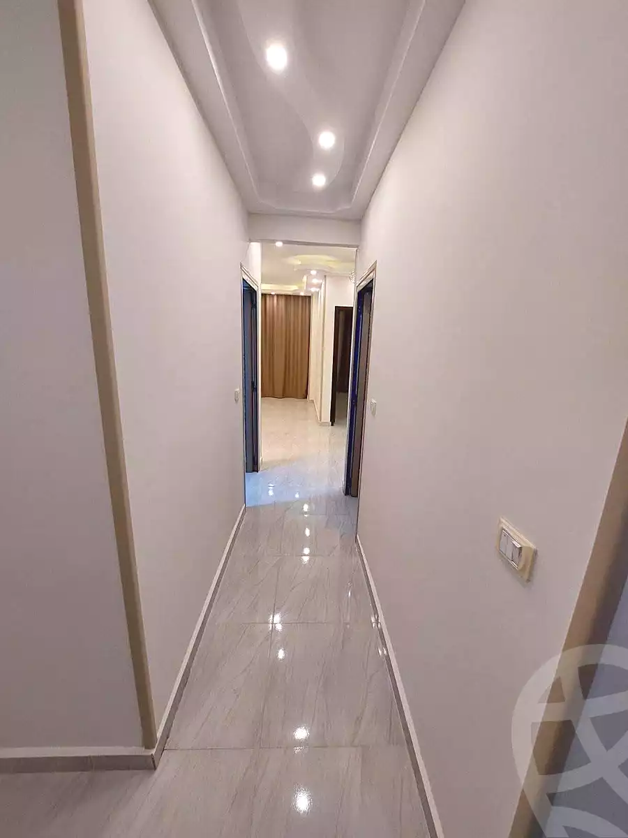 https://aqarmap.com.eg/ar/listing/7166364-for-sale-cairo-helwan-helwan-el-sharkeya-saleh-sobhy-st