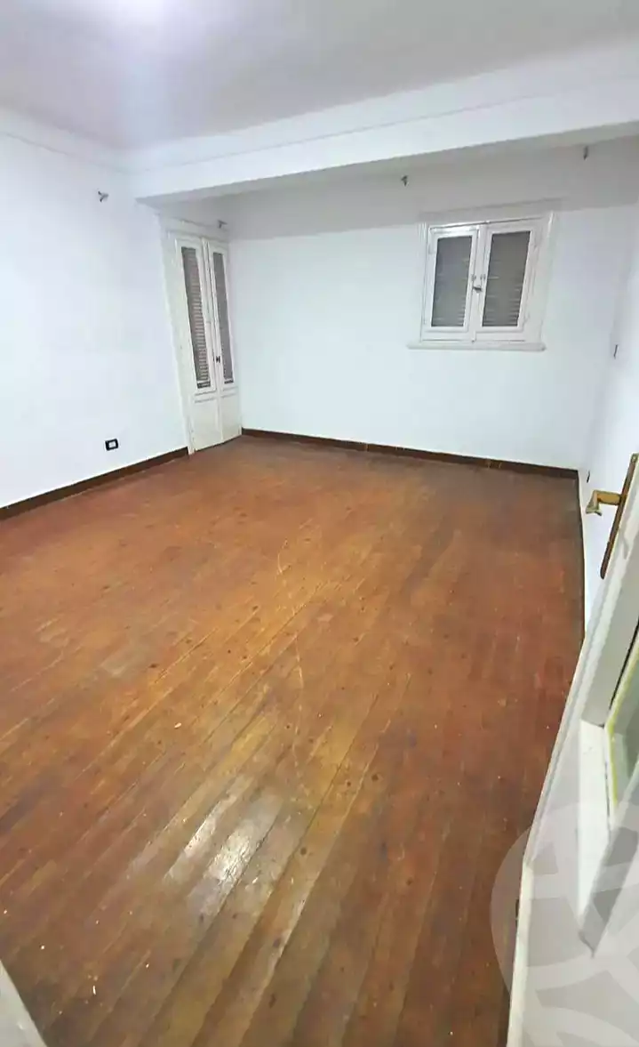 https://aqarmap.com.eg/en/listing/7167111-for-rent-alexandria-smouha-tout-ankh-amoun-st
