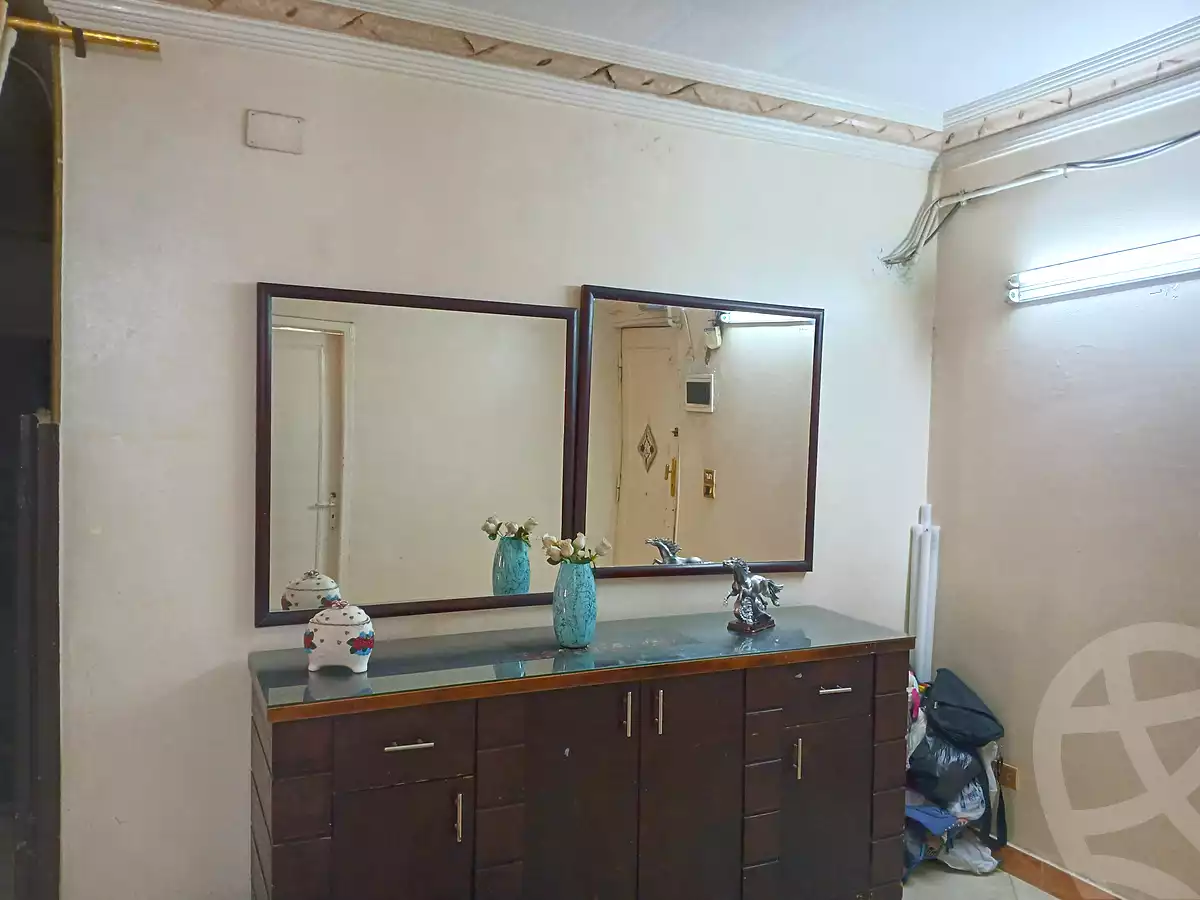 https://aqarmap.com.eg/ar/listing/7167247-for-sale-cairo-ain-shams-ain-shams-el-sharkia-afifi-effat-st
