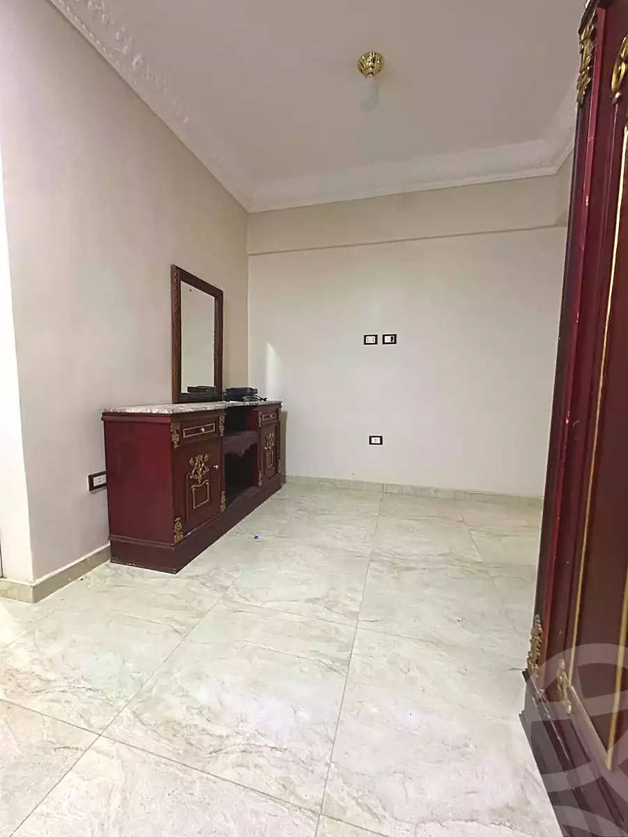 https://aqarmap.com.eg/en/listing/7167708-for-sale-cairo-6th-of-october-el-ahyaa-neighborhood-3rd-al-hay-al-thalith-st