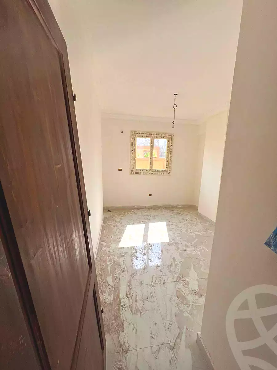 https://aqarmap.com.eg/ar/listing/7167747-for-sale-alexandria-moharram-bey-kanal-al-mahmoudeya-al-bahri-st