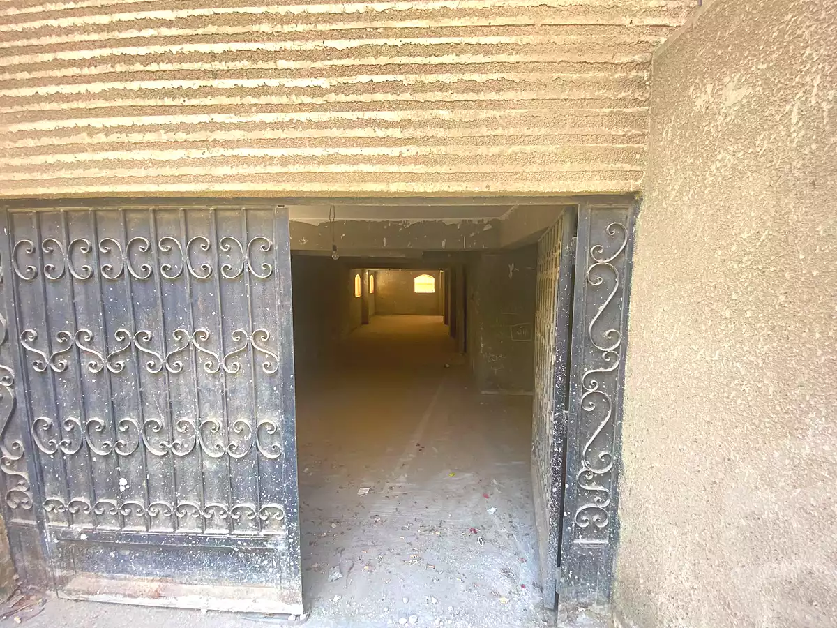 https://aqarmap.com.eg/ar/listing/7167804-for-sale-cairo-6th-of-october-el-ahyaa-neighborhood-2nd-divided-from-al-kafrawei-st